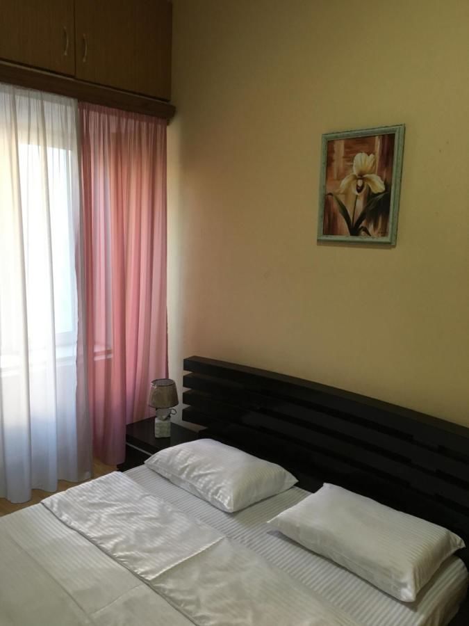 Отели типа «постель и завтрак» PIANO Тбилиси-6