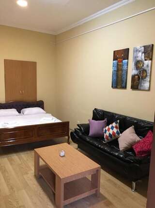 Отели типа «постель и завтрак» PIANO Тбилиси Большой двухместный номер с 1 кроватью или 2 отдельными кроватями-16